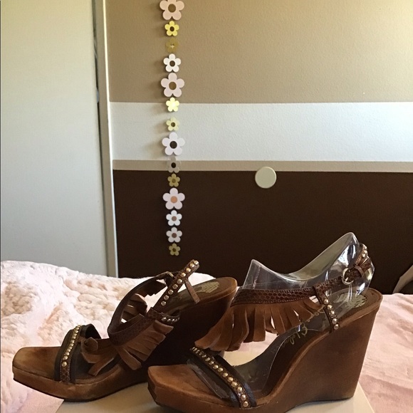 suede fringed wedge sandals - Picture 3 of 4